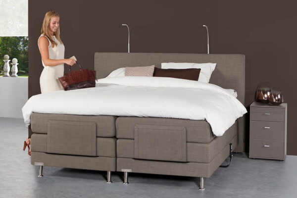 CARESSE 4700 elektrisch